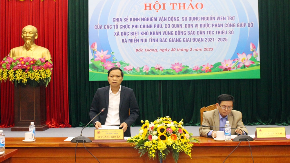 Ông Vi Thanh Quyền, trưởng ban dân tộc tỉnh Bắc Giang phát biểu tại Hội thảo