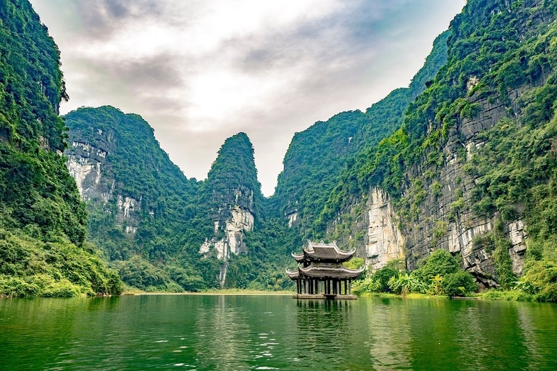Ninh Bình nổi tiếng với nhiều danh lam thắng cảnh và di sản