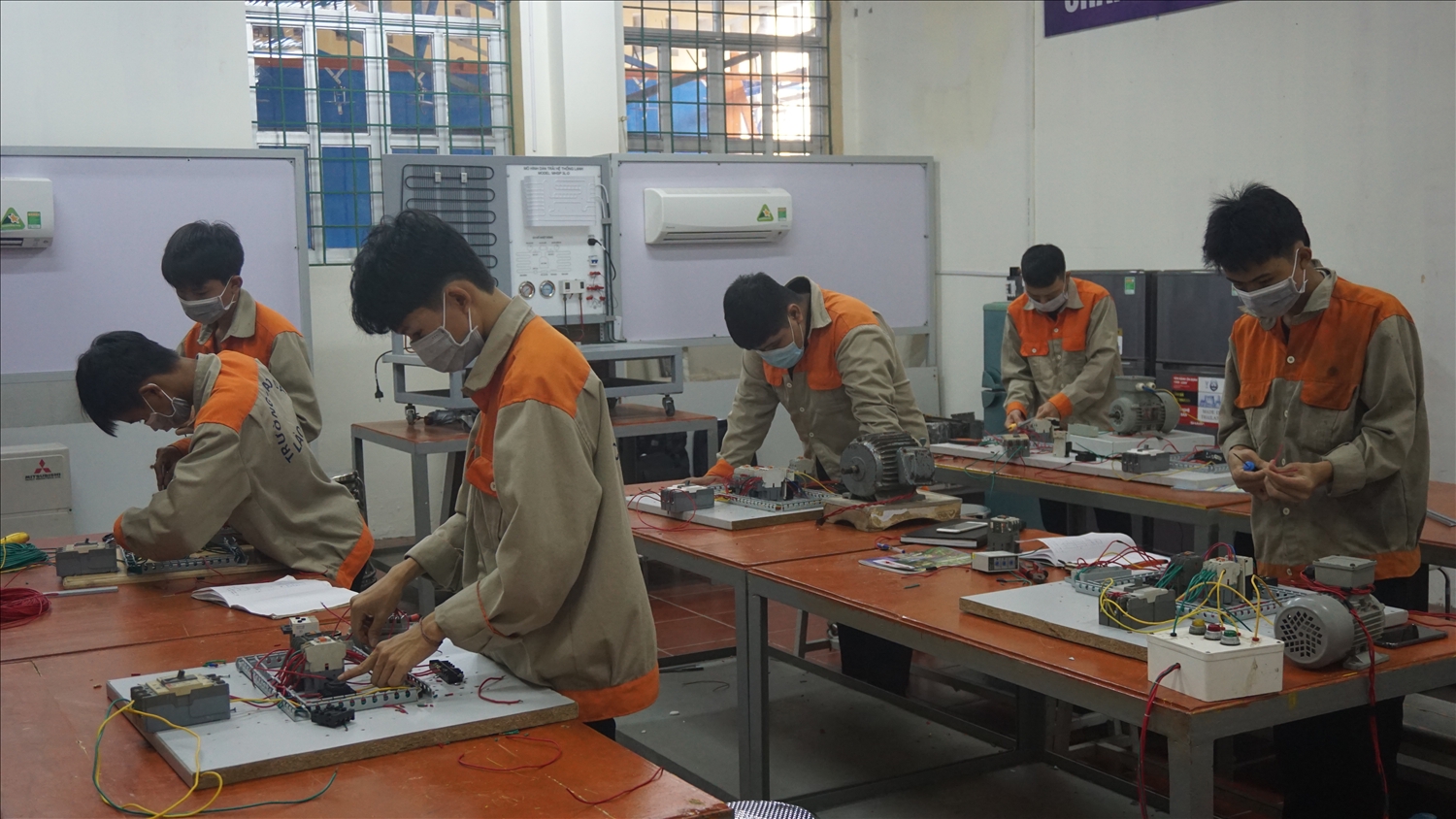 Nghề Điện là một trong những nghề được trường Cao đẳng Lào Cai xây dựng đạt chuẩn Quốc tế trong thời gian tới