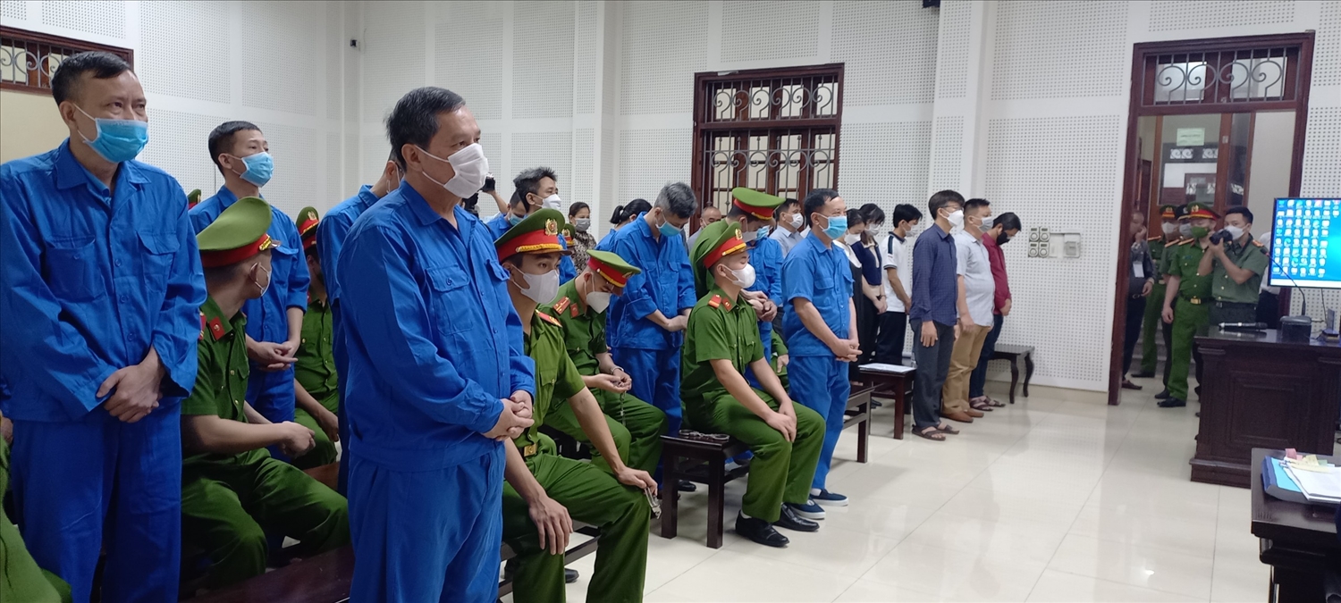 Phiên tòa xét xử cựu Chủ tịch UBND TP Hạ Long (Quảng Ninh)