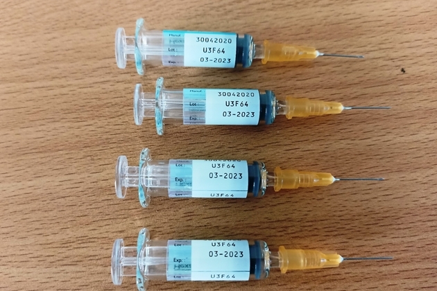 Bốn lọ vắc xin Hexaxim có hạn sử dụng tháng 3/2023 đã được tiêm cho trẻ