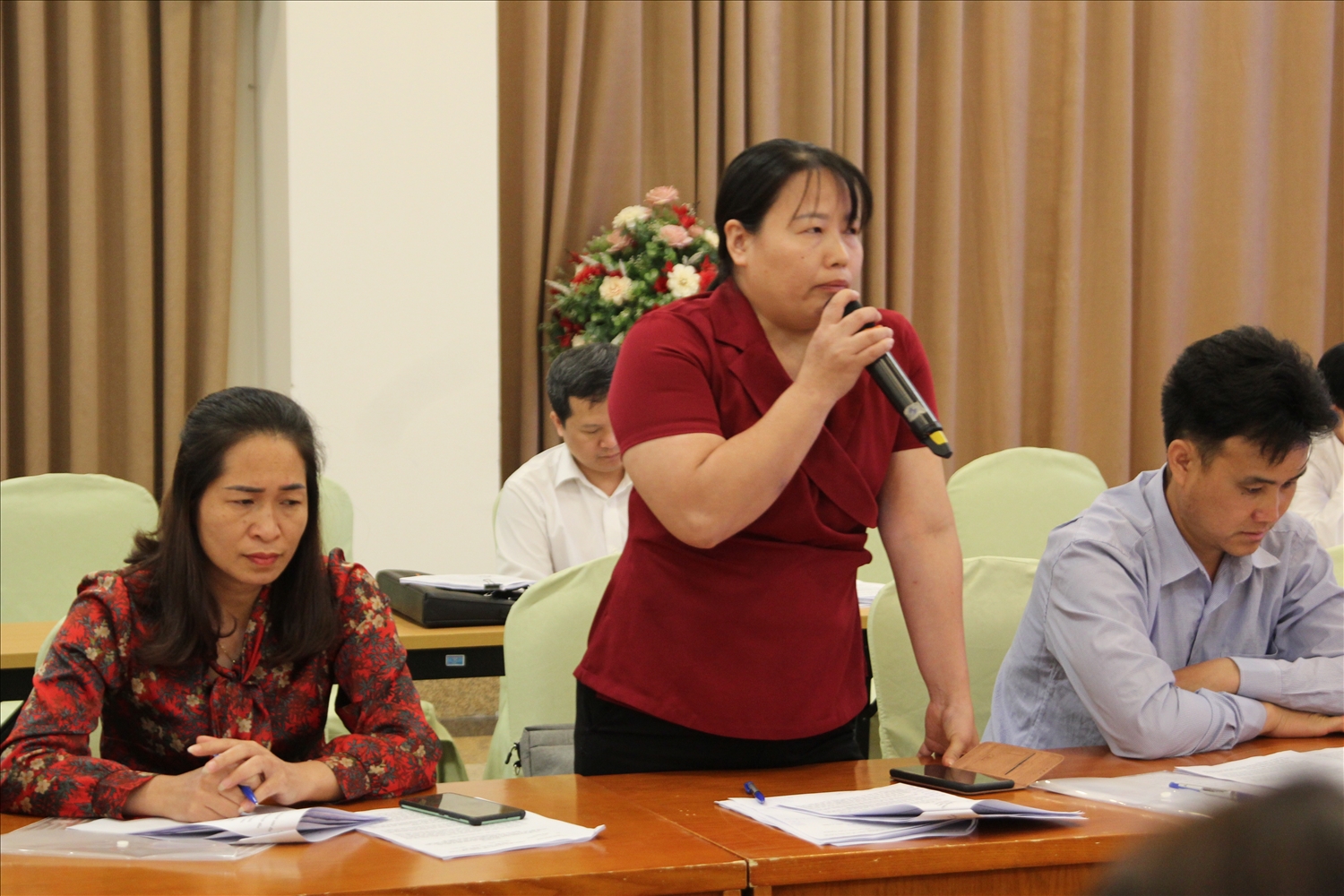 Bà Giàng Thị Phương, Trưởng phòng Dân tộc huyện Mường Nhé, tỉnh Điện Biên, kiến nghị về những bất cập, vướng mắc khi thực hiện chương trình