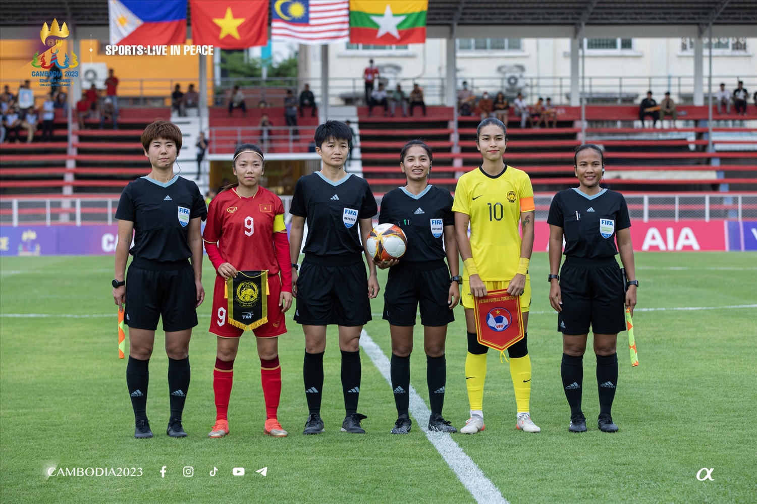 Đội tuyển nữ Việt Nam khởi đầu thuận lợi hành trình bảo vệ tấm HCV SEA Games