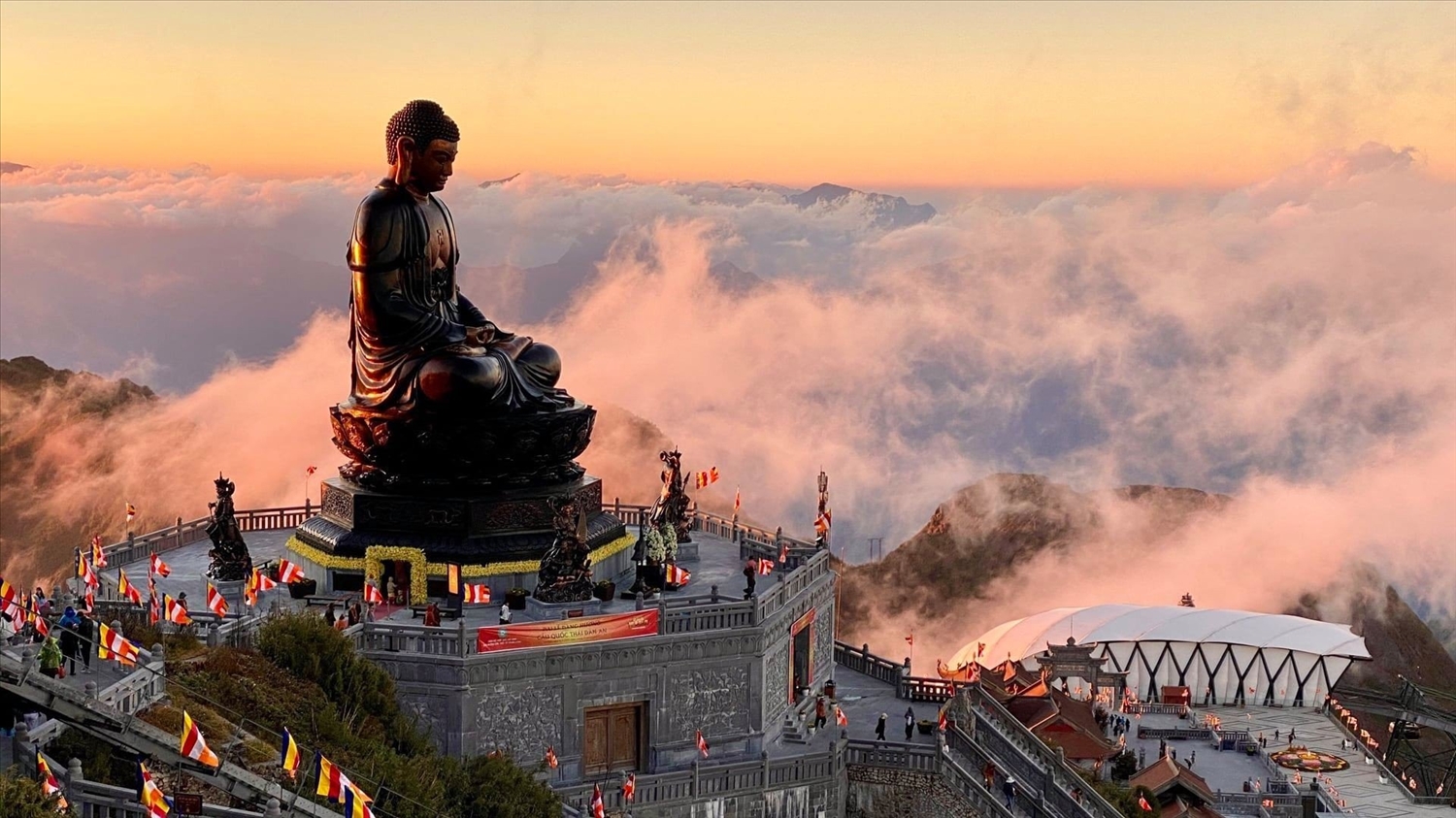 Đại Tượng Phật A Di Đà trên đỉnh Fansipan