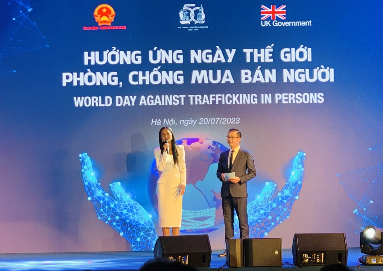 Hoa hậu Hoàn vũ Việt Nam 2017 H’Hen Niê chia sẻ tại chương trình