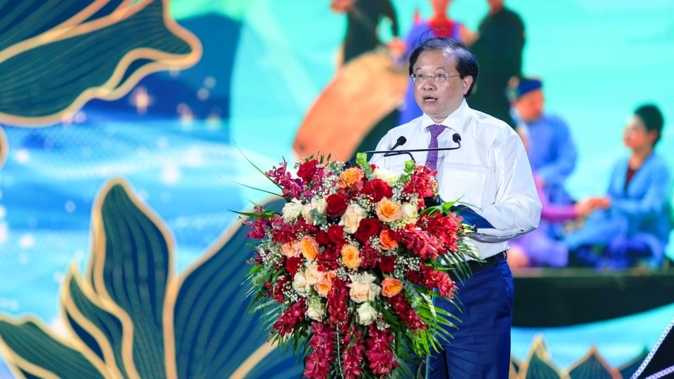  Thứ trưởng Bộ Văn hóa - Thể thao và Du lịch Tạ Quang Đông phát biểu tại Lễ khai mạc Festival Dân ca ví, giặm Nghệ Tĩnh năm 2023