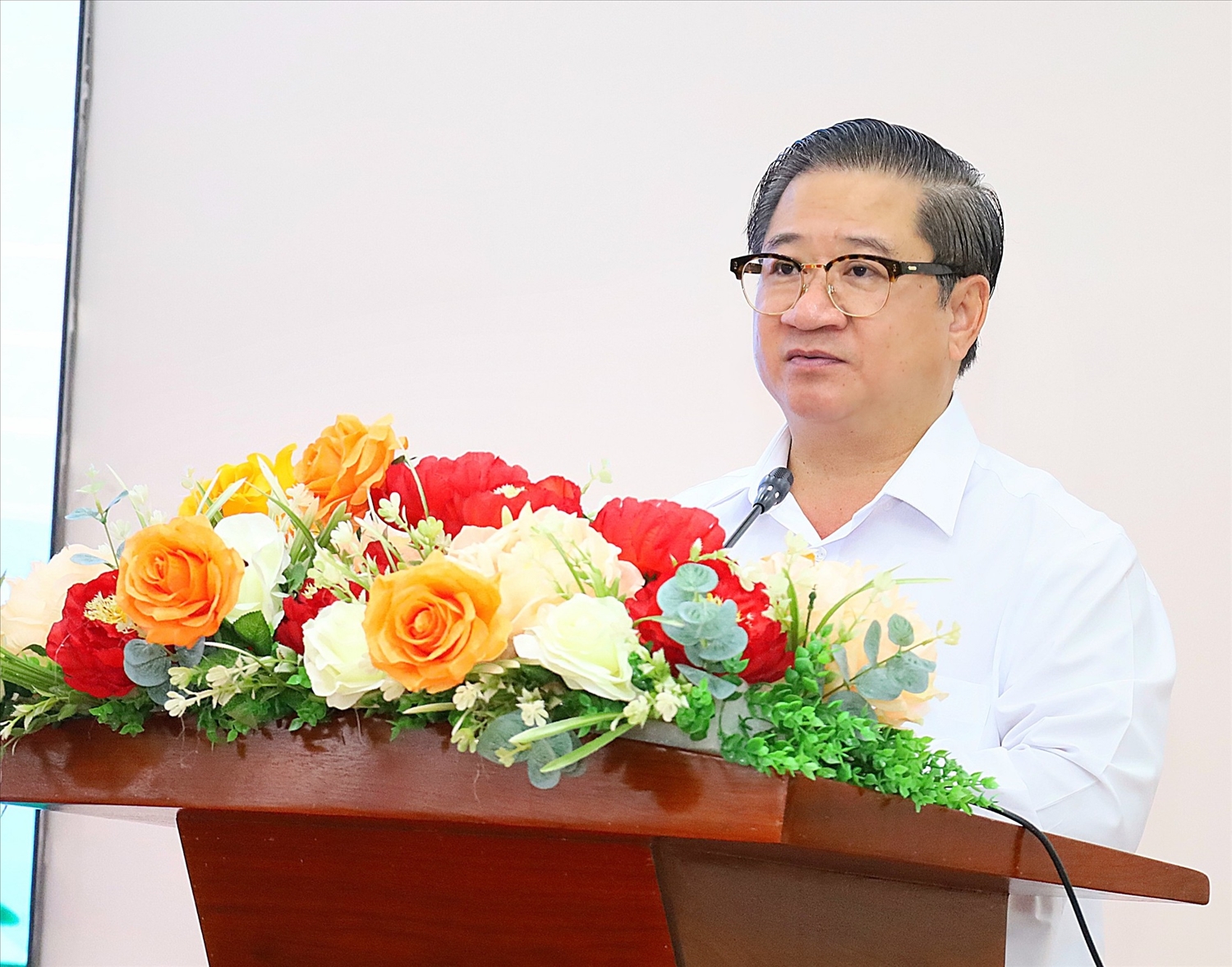 Ông Trần Việt Trường – Phó Bí thư thành uỷ, Chủ tịch UBND TP Cần Thơ phát biểu chào mừng Hội nghị