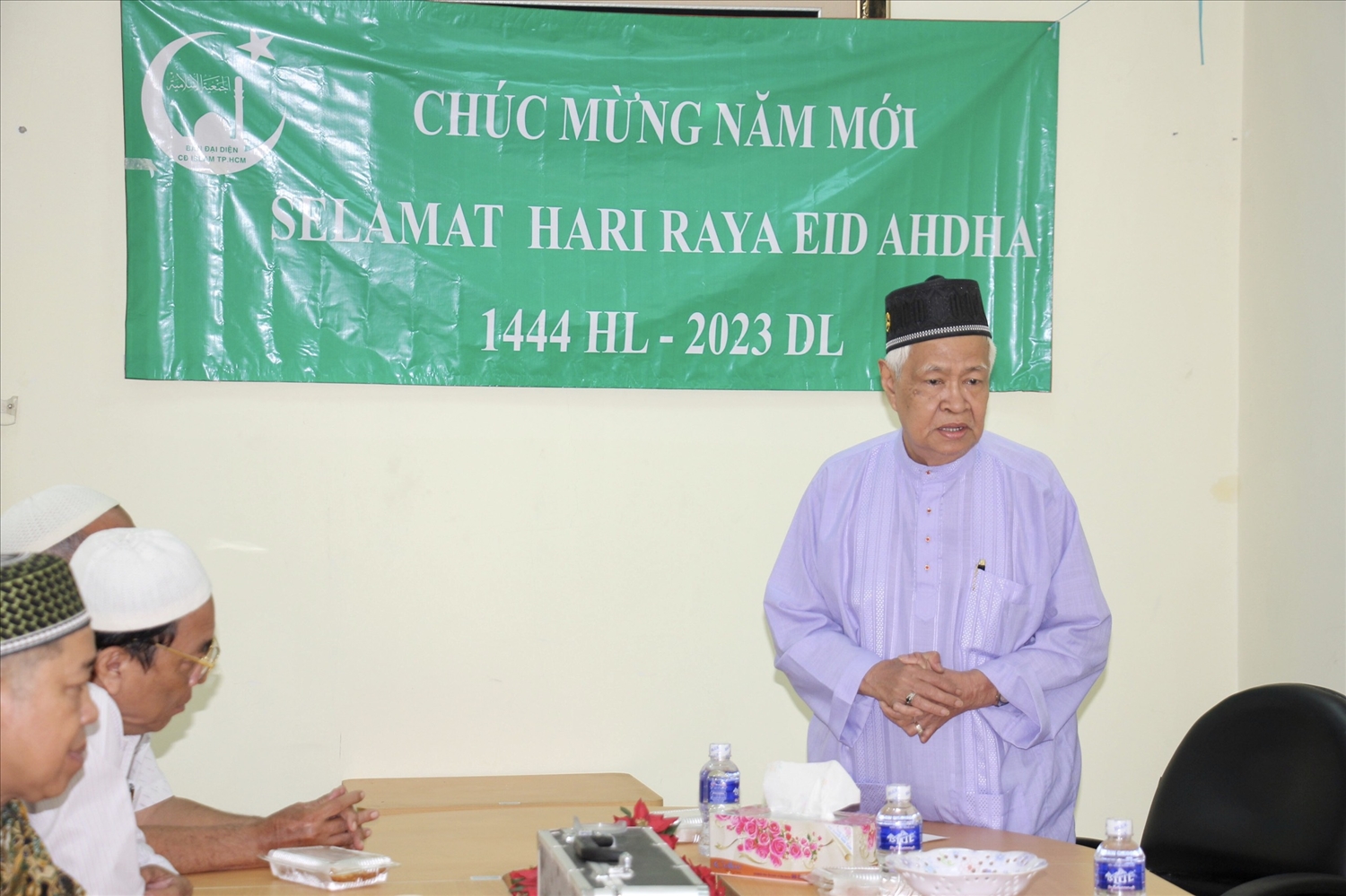 Ông Machdares Samael – Quyền Trưởng Ban đại diện Cộng đồng Hồi giáo tại TP. Hồ Chí Minh phát biểu cảm ơn đoàn công tác của UBDT