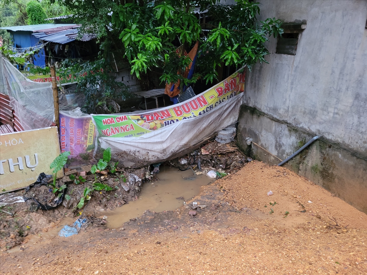 Thái Nguyên: Mưa không lớn nhưng nhiều hộ dân vẫn sống trong cảnh ngập úng 4
