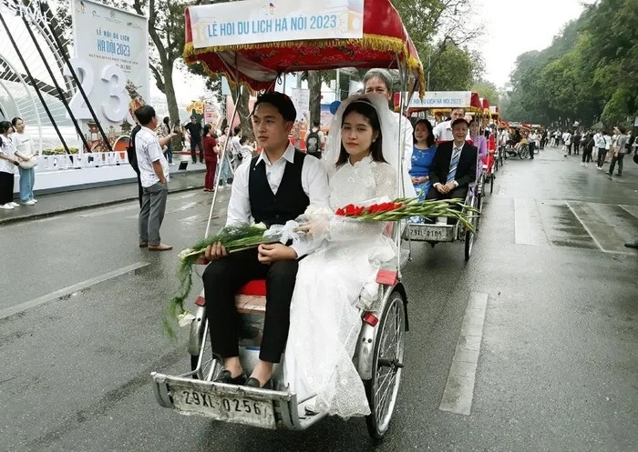 Tái hiện đám cưới người Hà Nội xưa tại Lễ hội Du lịch Hà Nội 2023 (Ảnh: TL)