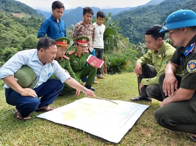 Huyện Kỳ Sơn kiểm tra thực địa việc giao đất, giao rừng và giải quyết tranh chấp ranh giới tại các xã biên giới