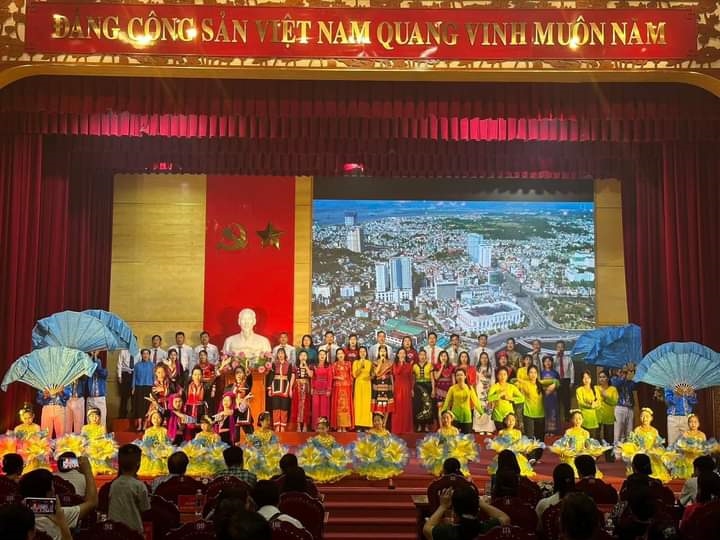 Liên hoan tiếng hát khu dân cư huyện Hải Hà