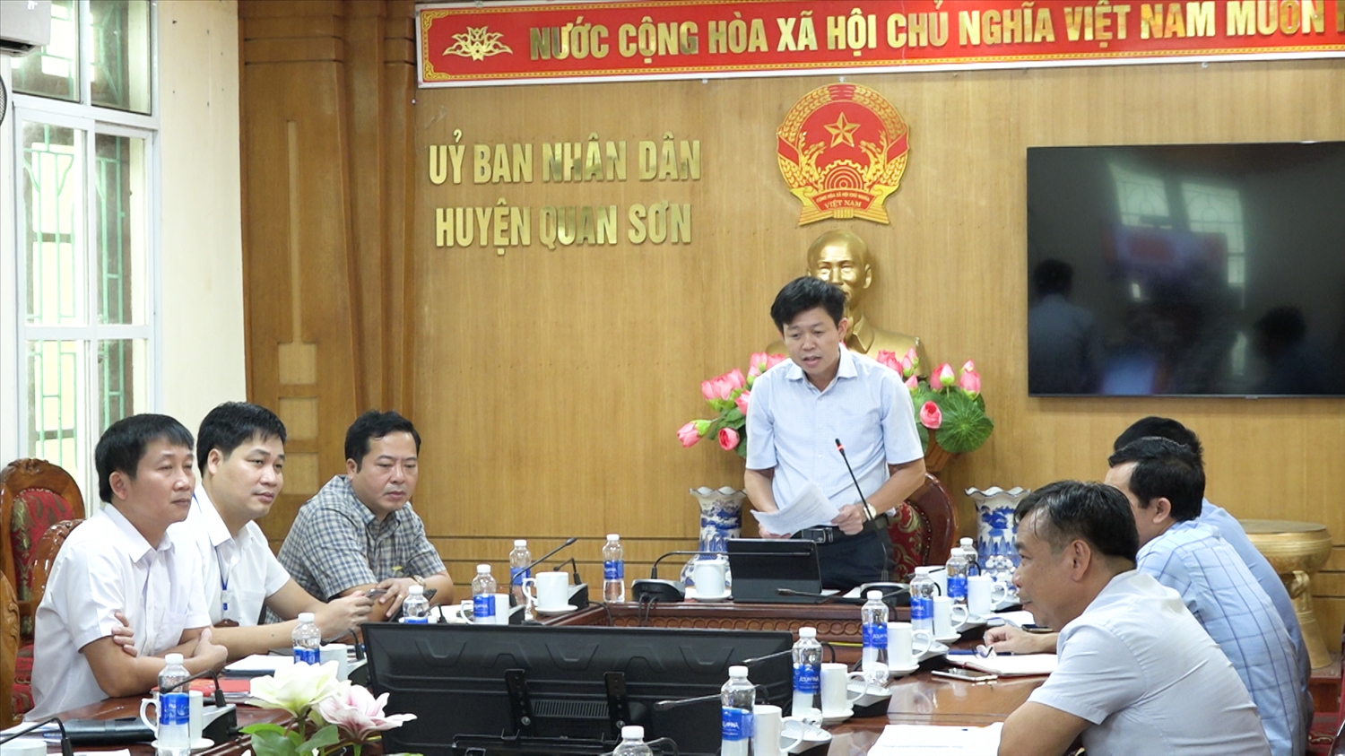 Huyện Quan Sơn tham dự hội nghị trực tuyến của tỉnh bàn giải pháp đẩy nhanh tiến độ giao kế hoạch vốn các Chương trình mục tiêu quốc gia năm 2023
