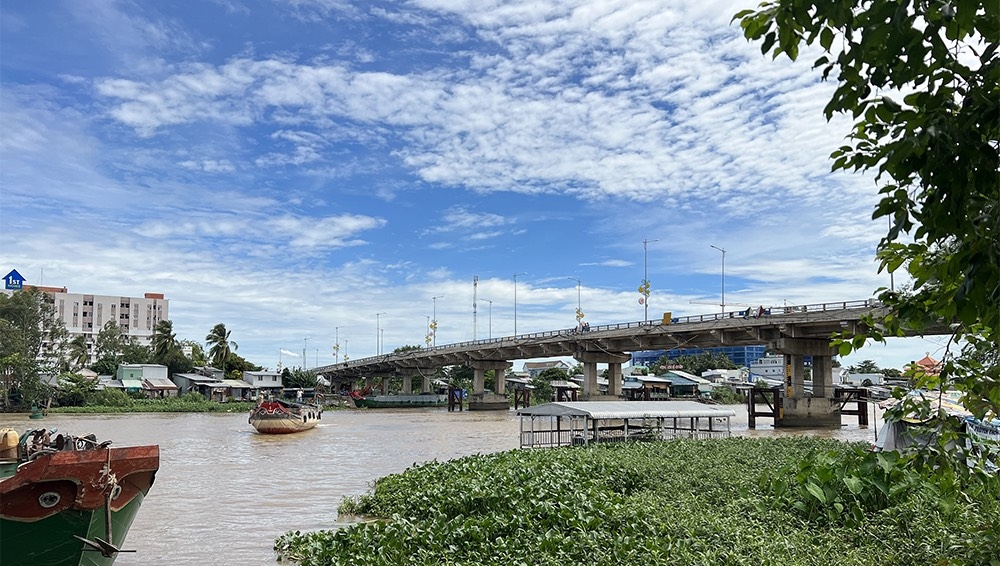 Cầu Tôn Đức Thắng nơi Hải ném cháu bé xuống sông