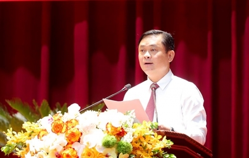 Bí thư Tỉnh ủy Thái Thanh Quý trình bày Chương trình hành động của Tỉnh ủy Nghệ An thực hiện Nghị quyết số 39