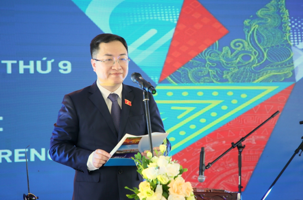 Phó Bí thư Tỉnh ủy Quảng Ninh Đặng Xuân Phương phát biểu chào mừng Đoàn đại biểu tham dự Hội nghị Nghị sĩ trẻ toàn cầu lần thứ 9 