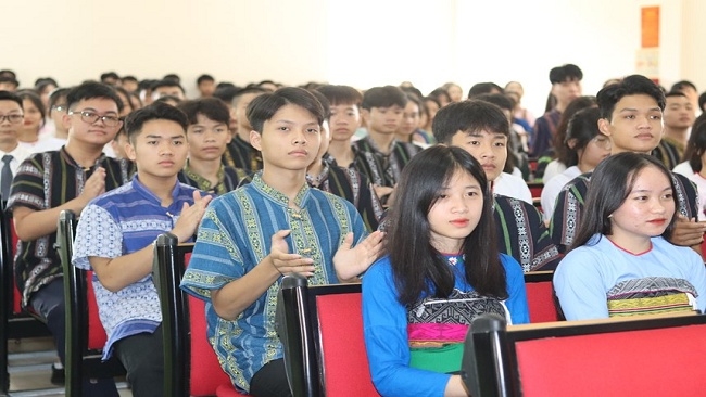 Các em học sinh vùng đồng bào DTTS Thanh Hóa trong ngày khai giảng năm học mới