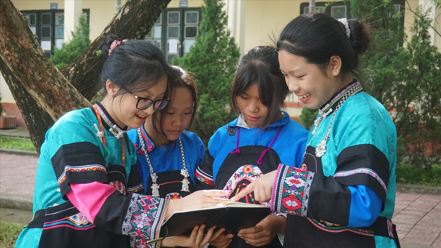 Sau 10 năm triển khai Nghị quyết 29, giáo dục Lào Cai đã có những thay đổi mạnh mẽ cả về "chất và lượng"