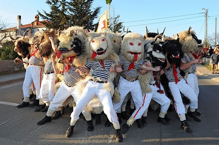 Một phần của lễ hội của những người kéo chuông vùng Kastav. 