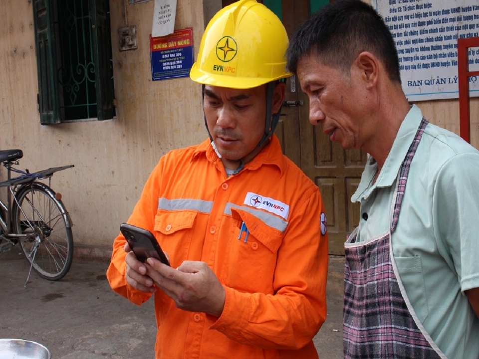 PC Lạng Sơn hướng dẫn khách hàng sử dụng dịch vụ điện lực trực tuyến thông qua nền tảng số