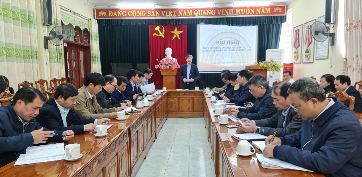 Ông Mai Xuân Bình, Trưởng Ban Dân tộc Thanh Hóa phát biểu khai mạc Hội nghị