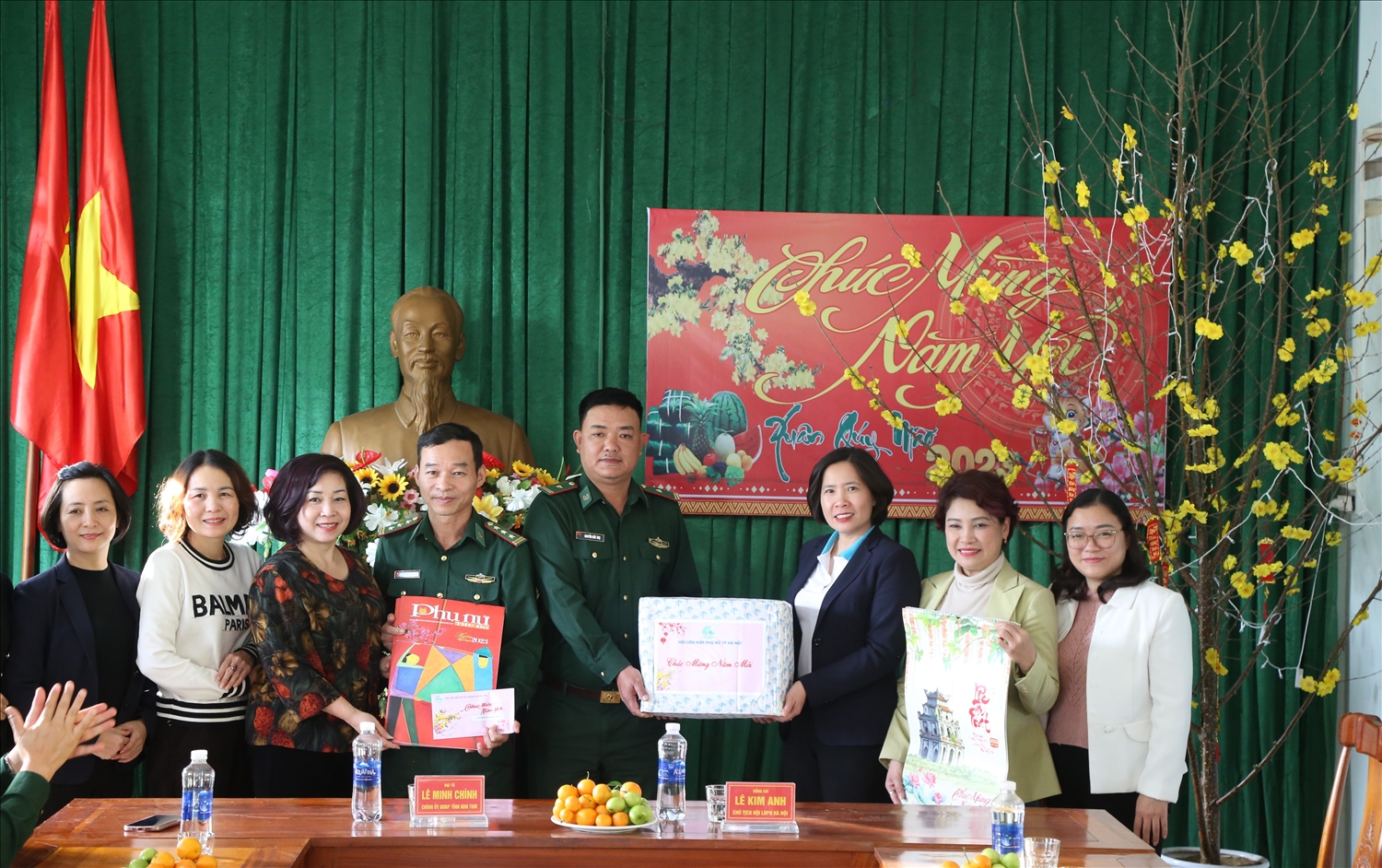 Bộ Chỉ huy BĐBP tỉnh và Hội LHPN tỉnh Kon Tum thăm, chúc Tết, trao quà tặng cán bộ, chiến sĩ Đồn Biên phòng Đăk Long, huyện Đăk Glei