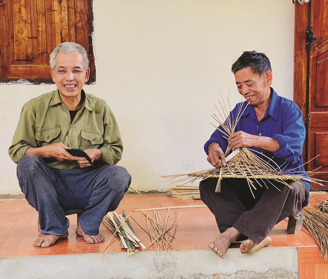 Người dân xã Tự Do (Quảng Hòa) vẫn miệt mài lưu giữ nghề đan lát truyền thống