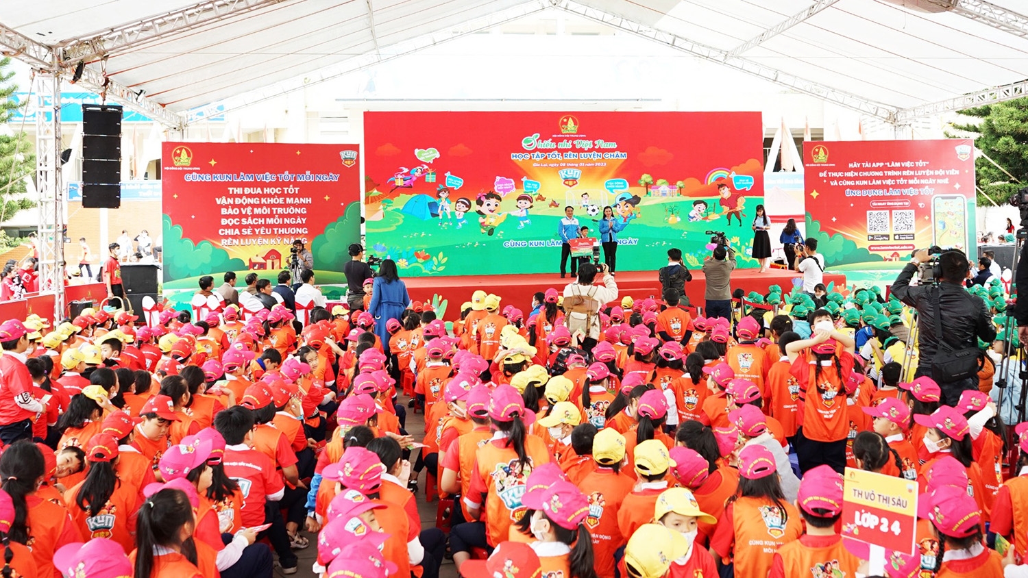 2.000 thiếu nhi Gia Lai sôi nổi tham gia ngày hội "Thiếu nhi Việt Nam - Học tập tốt, rèn luyện chăm"