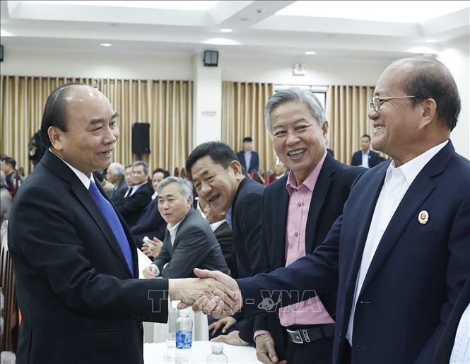 Chủ tịch nước Nguyễn Xuân Phúc và các đại biểu - Ảnh: TTXVN