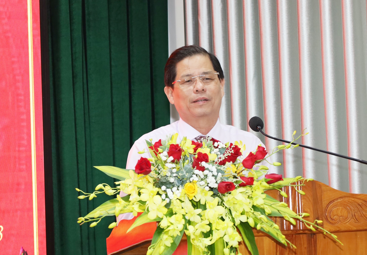 Chủ tịch UBND tỉnh Khánh Hòa Nguyễn Tấn Tuân phát biểu chỉ đạo tại Hội nghị
