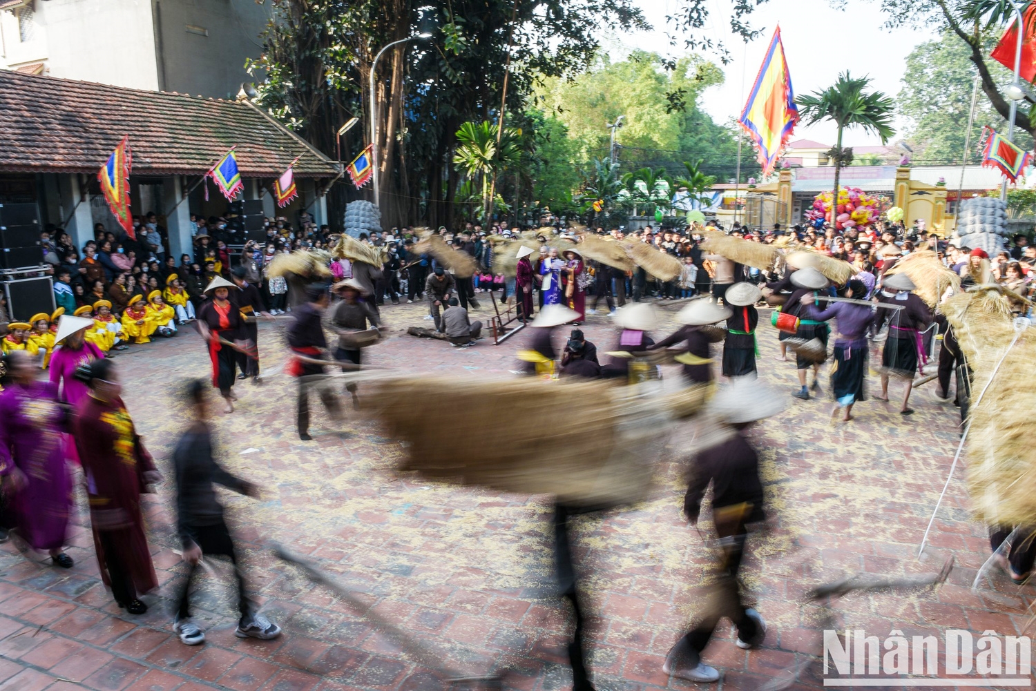 Lễ hội trâu rơm bò rạ là lễ hội đặc trưng của nền văn minh lúa nước khu vực Đồng bằng sông Hồng