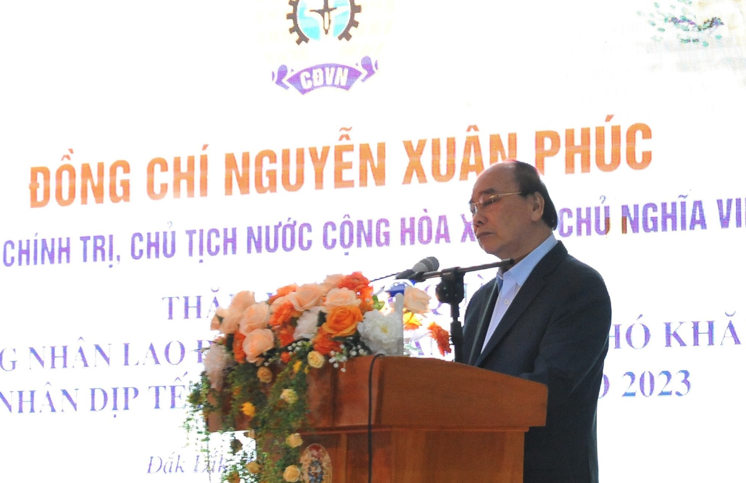 Chủ tịch nước chúc Tết Liên đoàn Lao động tỉnh và công nhân Đắk Lắk
