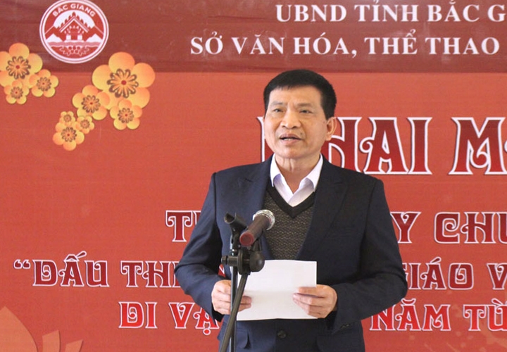 Ông Nguyễn Sĩ Cầm - Phó Giám đốc Sở VHTT&DL tỉnh Bắc Giang phát biểu khai mạc