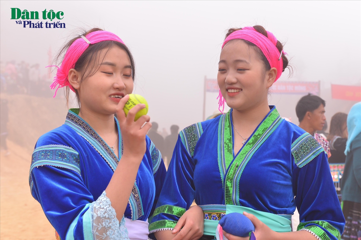 Những thiếu nữ Mông duyên dáng trong ngày hội