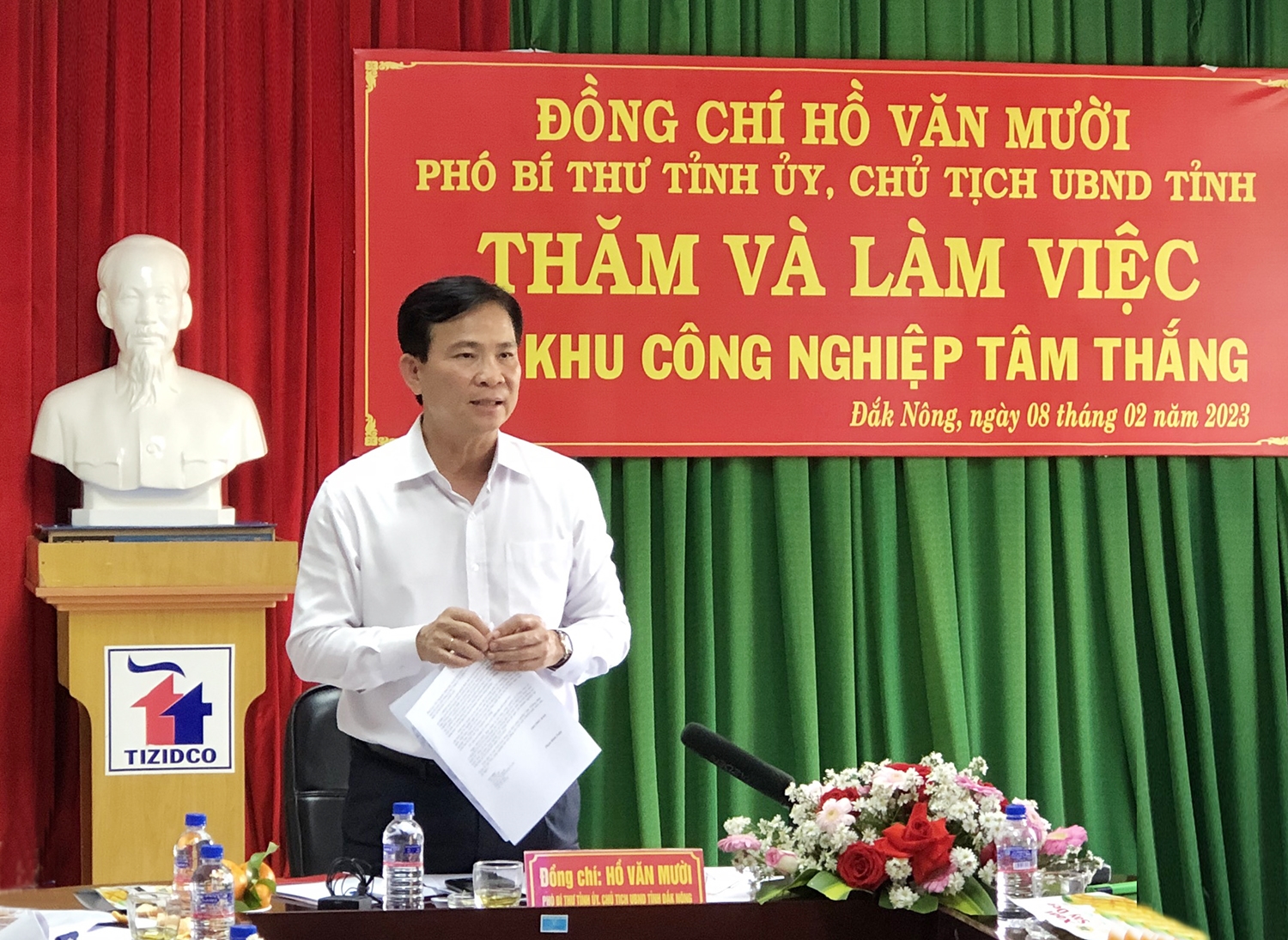 Phó Bí thư Tỉnh ủy, Chủ tịch UBND tỉnh Đắk Nông Hồ Văn Mười làm việc với Ban Quản lý các Khu công nghiệp tỉnh Đắk Nông