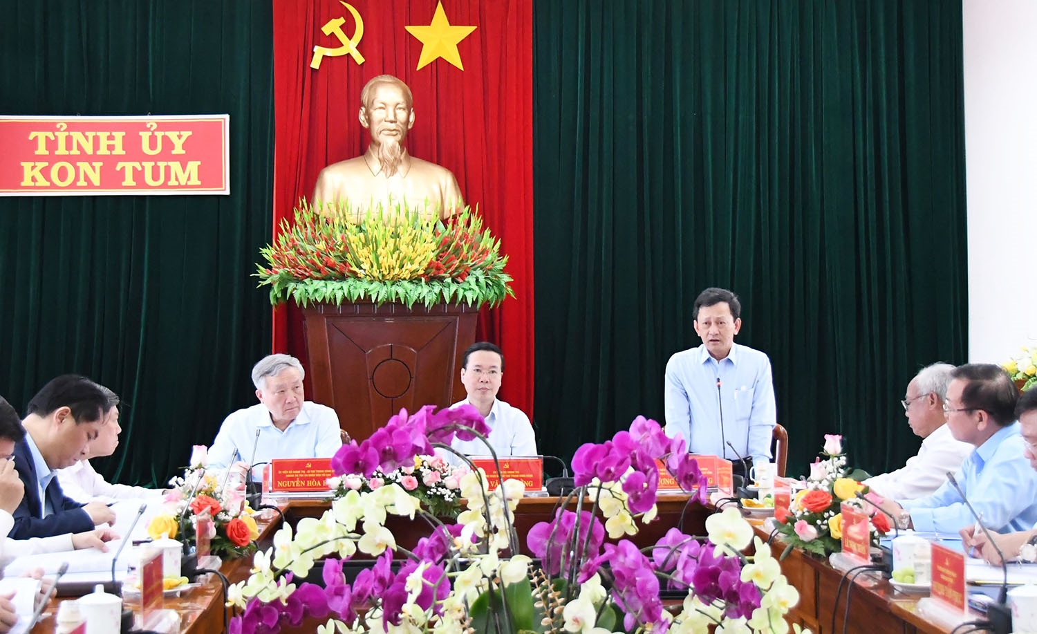 Ủy viên Trung ương Đảng, Bí thư Tỉnh ủy, Chủ tịch HĐND tỉnh Kon Tum Dương Văn Trang thông tin kết quả thực hiện Nghị quyết từ đầu nhiệm kỳ tới nay