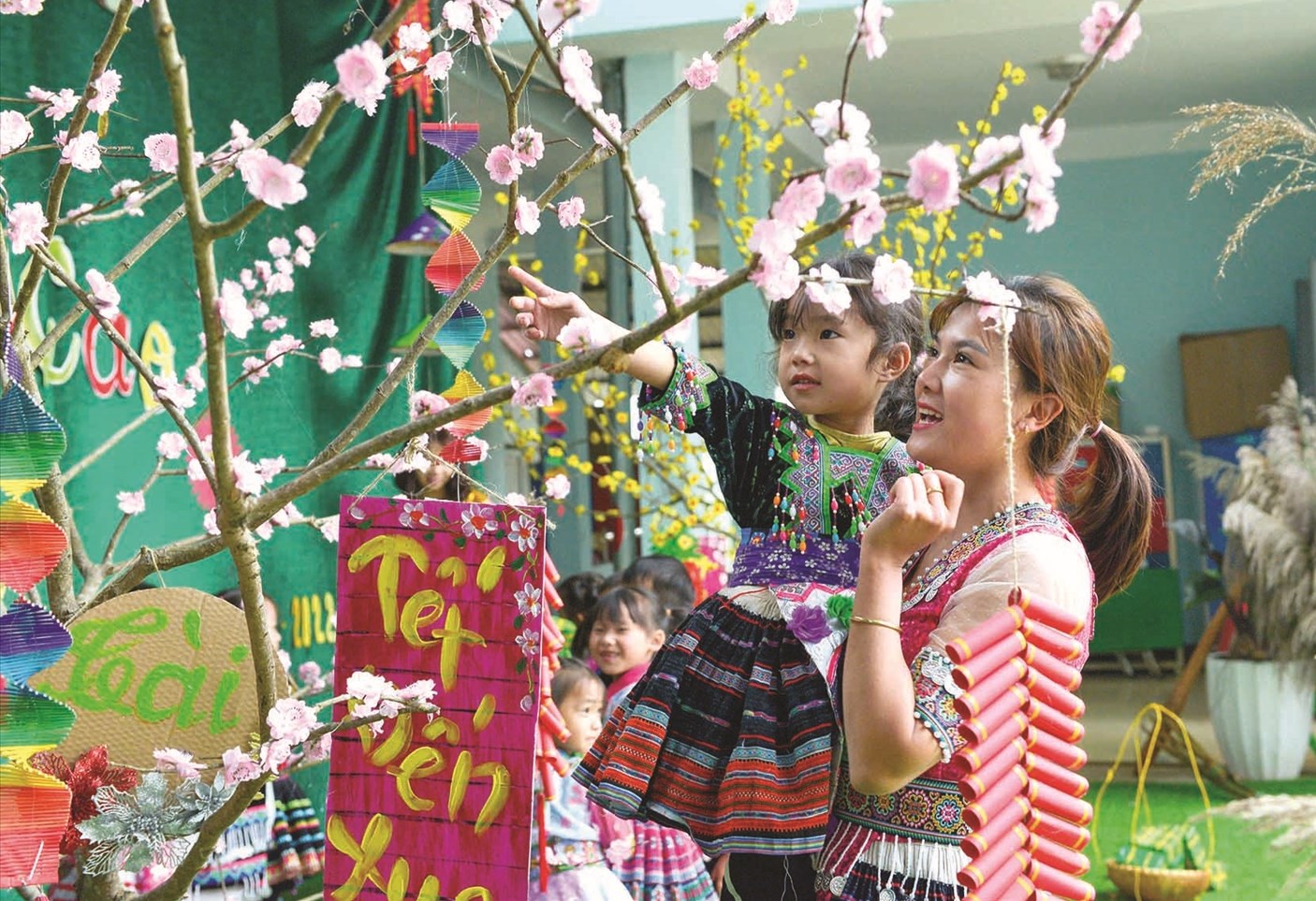 Không gian Hội chợ Xuân để các em biết trân trọng những giá trị cổ truyền của dân tộc
