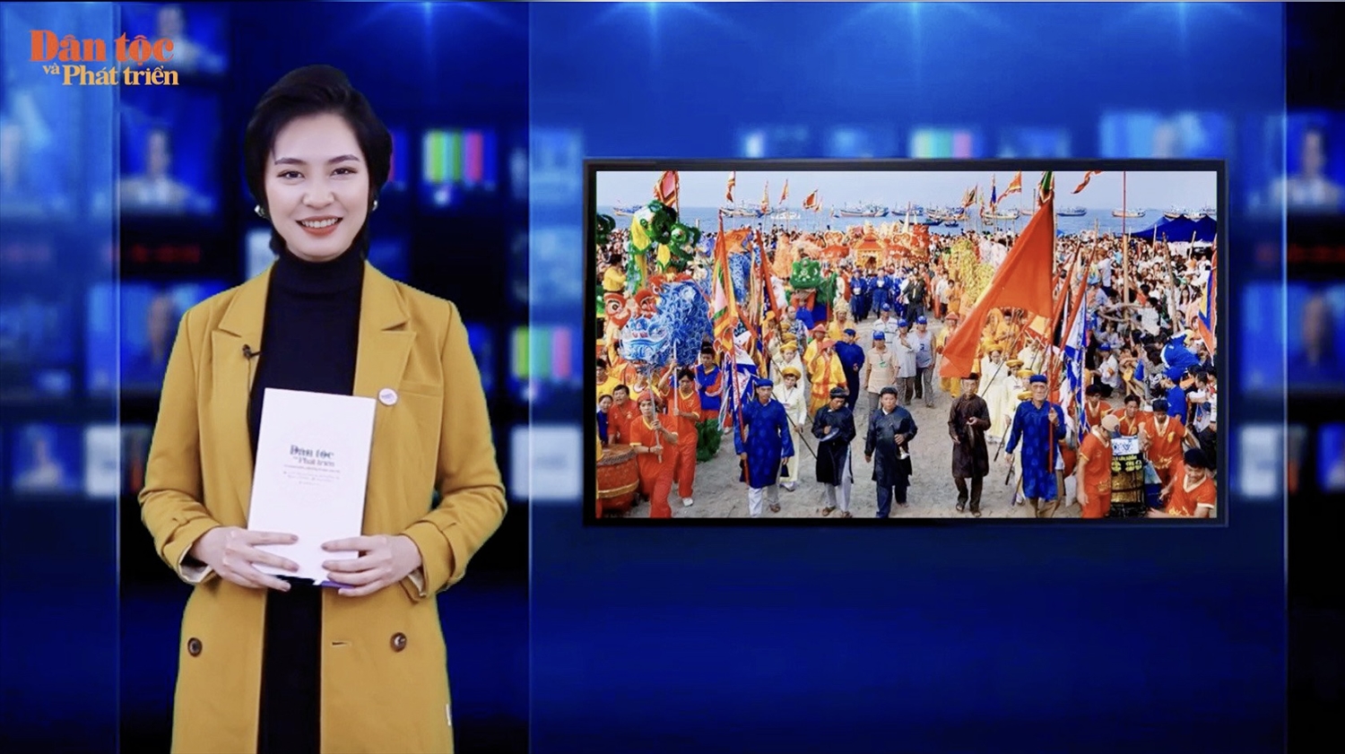 Hoa hậu các dân tộc Việt Nam năm 2022 Nông Thúy Hằng tham gia dẫn Chương trình "Tin trong ngày" của Báo Dân tộc và Phát triển 