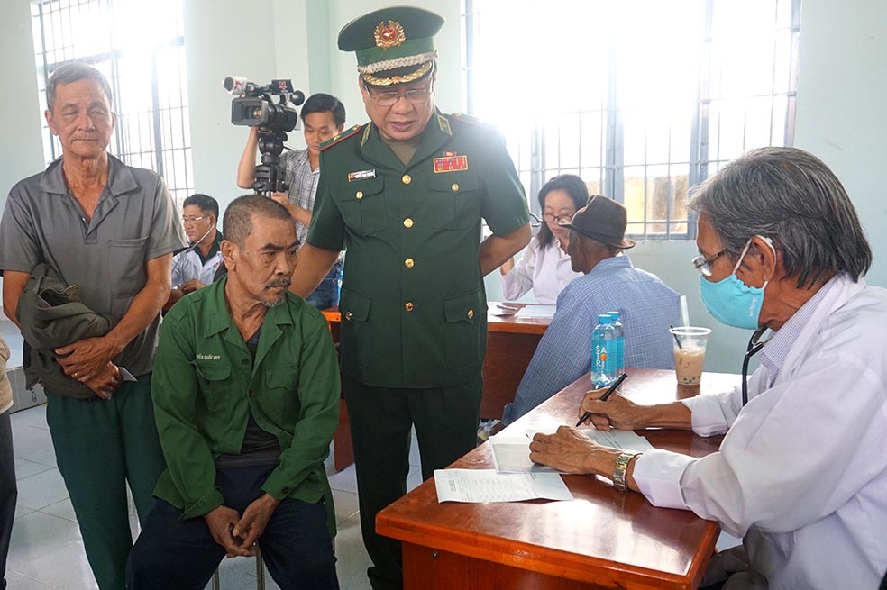 Quân y BĐBP Tây Ninh tham gia khám, chữa bệnh cho người dân