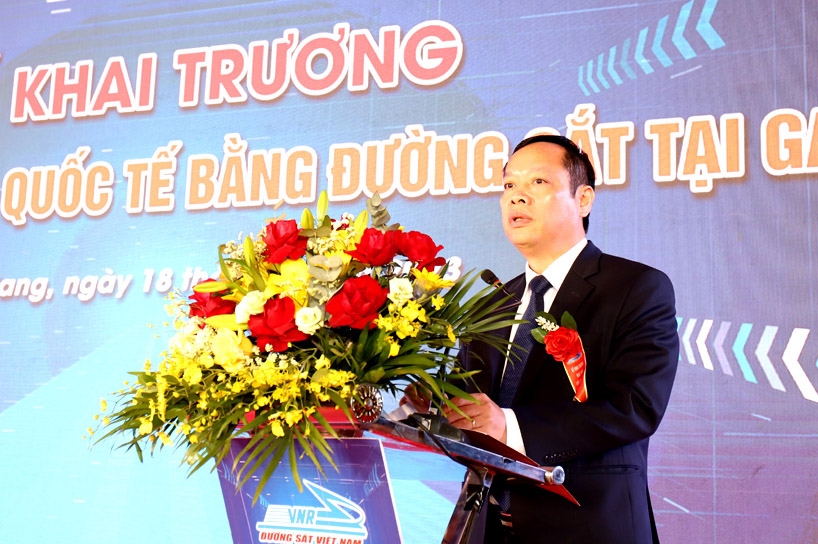 Ông Nghiêm Xuân Hưởng - Phó Chủ tịch HĐND tỉnh Bắc Giang phát biểu tại Lễ khai trương