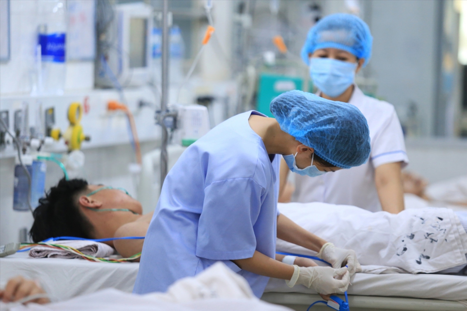 Bệnh nhân sốt xuất huyết đang điều trị tại bệnh viện Phú Yên