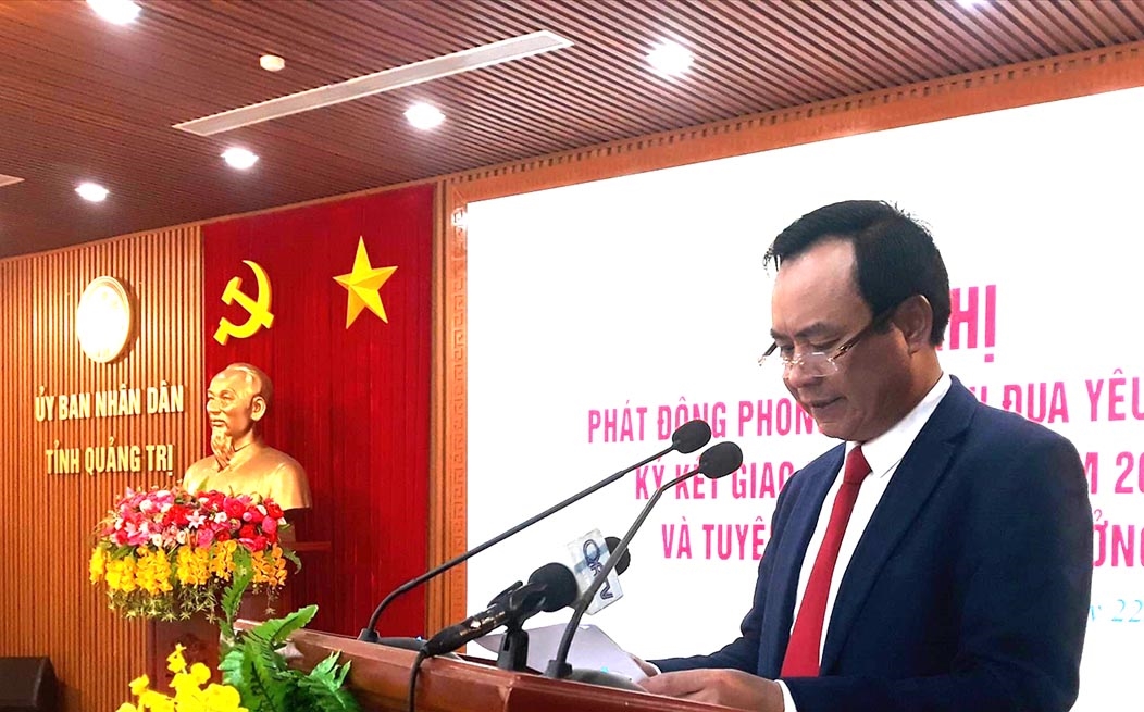 Ông Võ Văn Hưng - Chủ tịch UBND, Trưởng ban Thi đua khen thưởng tỉnh Quảng Trị phát biểu tại buổi lễ