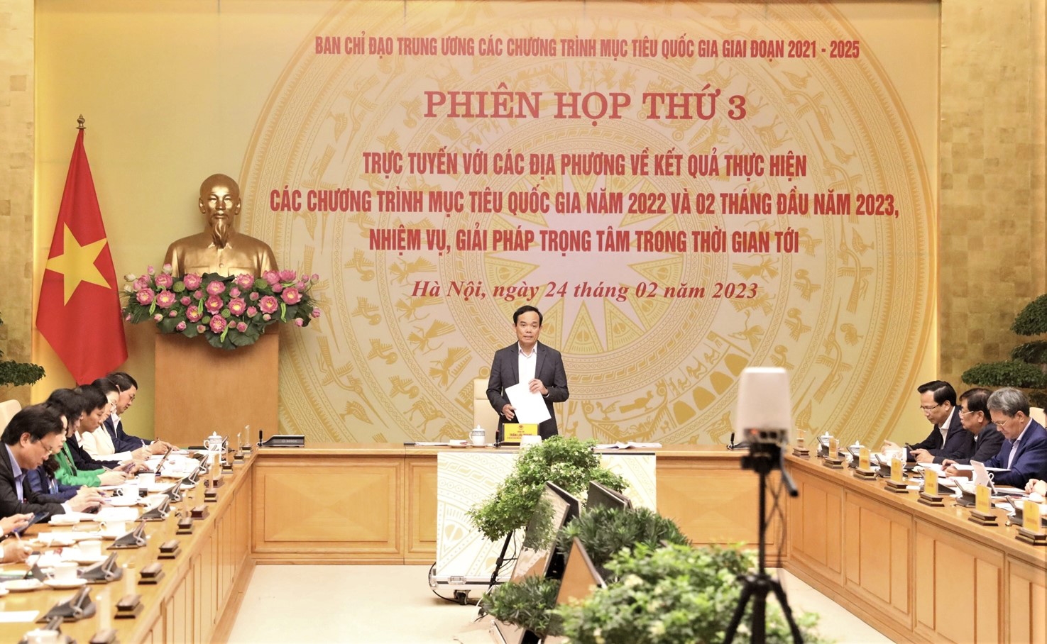 Phó Thủ tướng Trần Lưu Quang, Trưởng Ban Chỉ đạo Trung ương các Chương trình MTQG đã yêu cầu các bộ, ngành, địa phương kịp thời tháo gỡ khó khăn, đẩy nhanh tiến độ, thực hiện hiệu quả các Chương trình MTQG. 