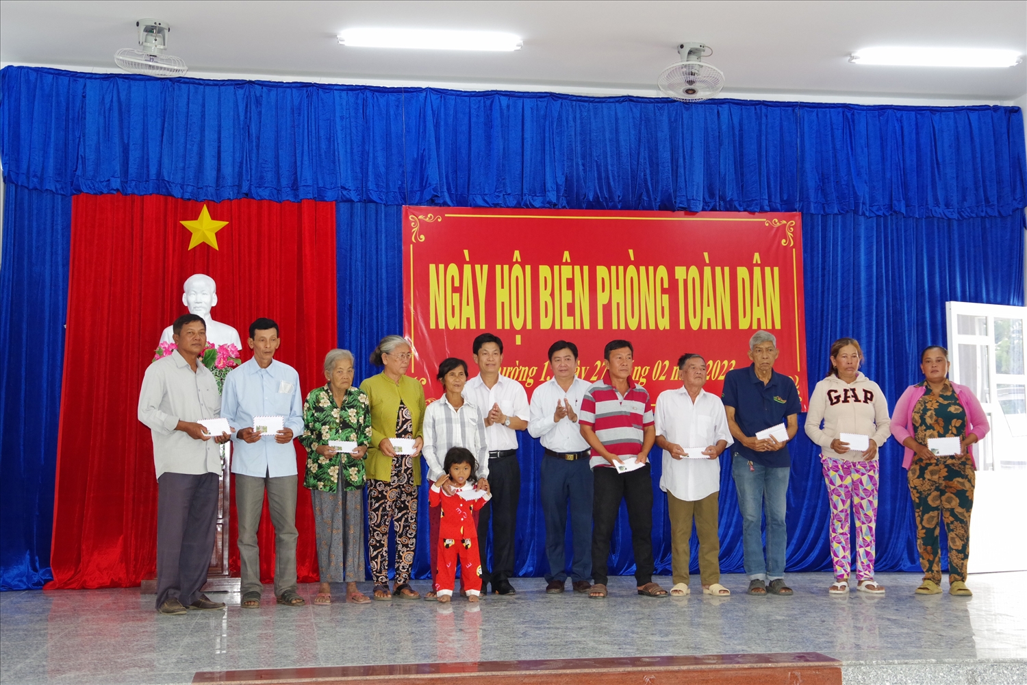 Ban tổ chức Ngày hội trao quà cho các hộ gia đình chính sách và người nghèo trên địa bàn phường 1, phường 2 và phường Vĩnh Phước, thị xã Vĩnh Châu