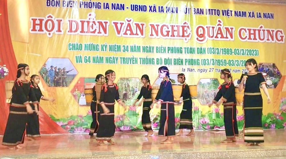 Các đội thi tham gia "Hội Diễn Văn nghệ quần chúng" tại xã Ia Nan, huyện Đức Cơ