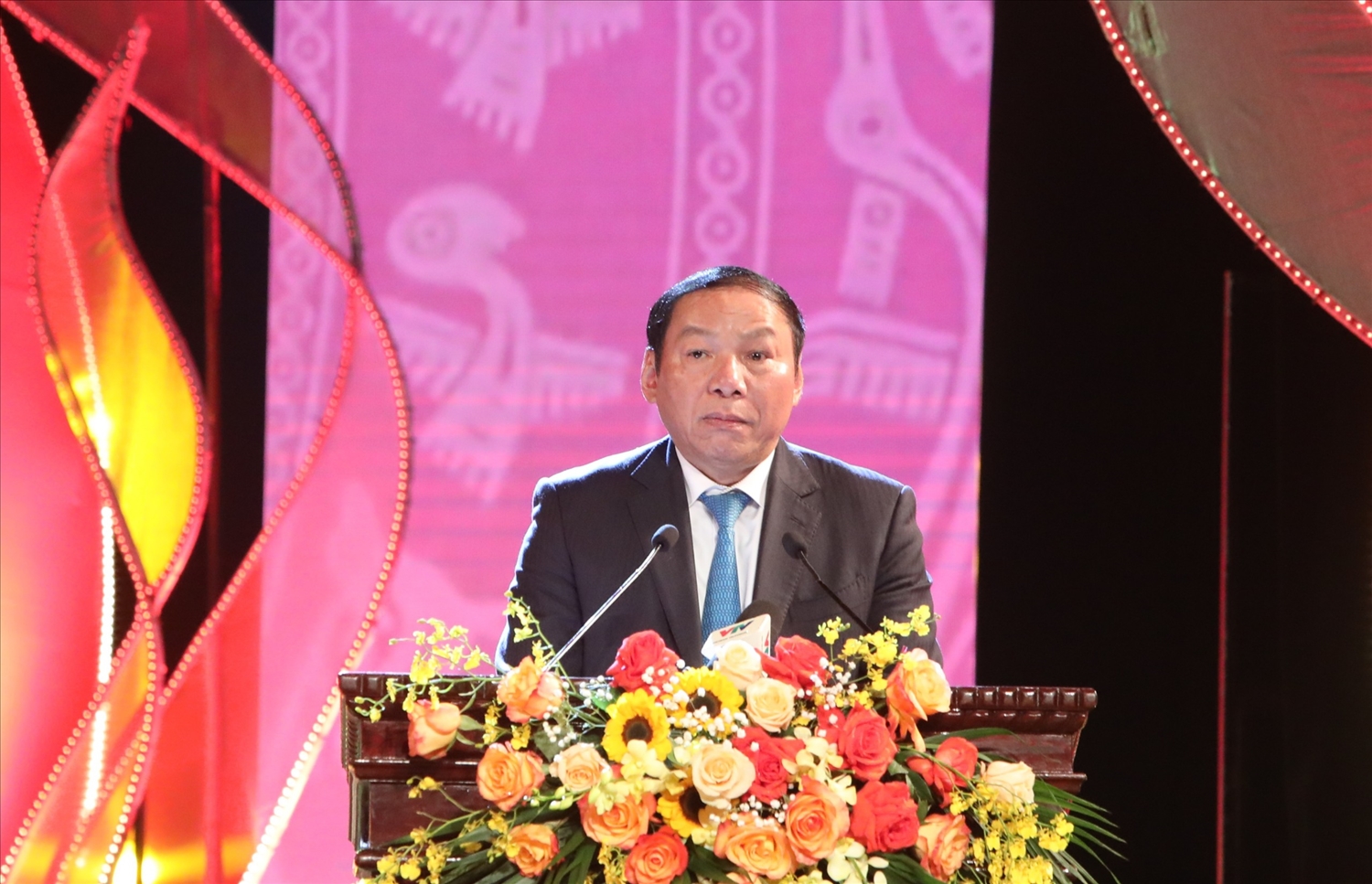 Bộ trưởng Bộ Văn hóa, Thể thao và Du lịch Nguyễn Văn Hùng phát biểu khai mạc Chương trình