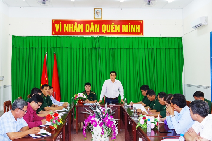 Ông Lâm Dũng Liêm - Phó Chủ tịch Ủy ban MTTQ Việt Nam tỉnh Sóc Trăng phát biểu kết luận tại buổi khảo sát