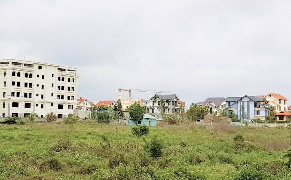 Dự án khách sạn của Công ty Cổ phần Xi măng Công Thanh ở Tp. Thanh Hóa bị bỏ hoang nhiều năm