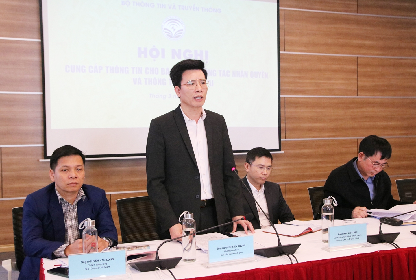 Ông Nguyễn Tiến Trọng - Phó Trưởng ban Tôn giáo Chính phủ phát biểu ra mắt Sách trắng “Tôn giáo và chính sách tôn giáo ở Việt Nam”