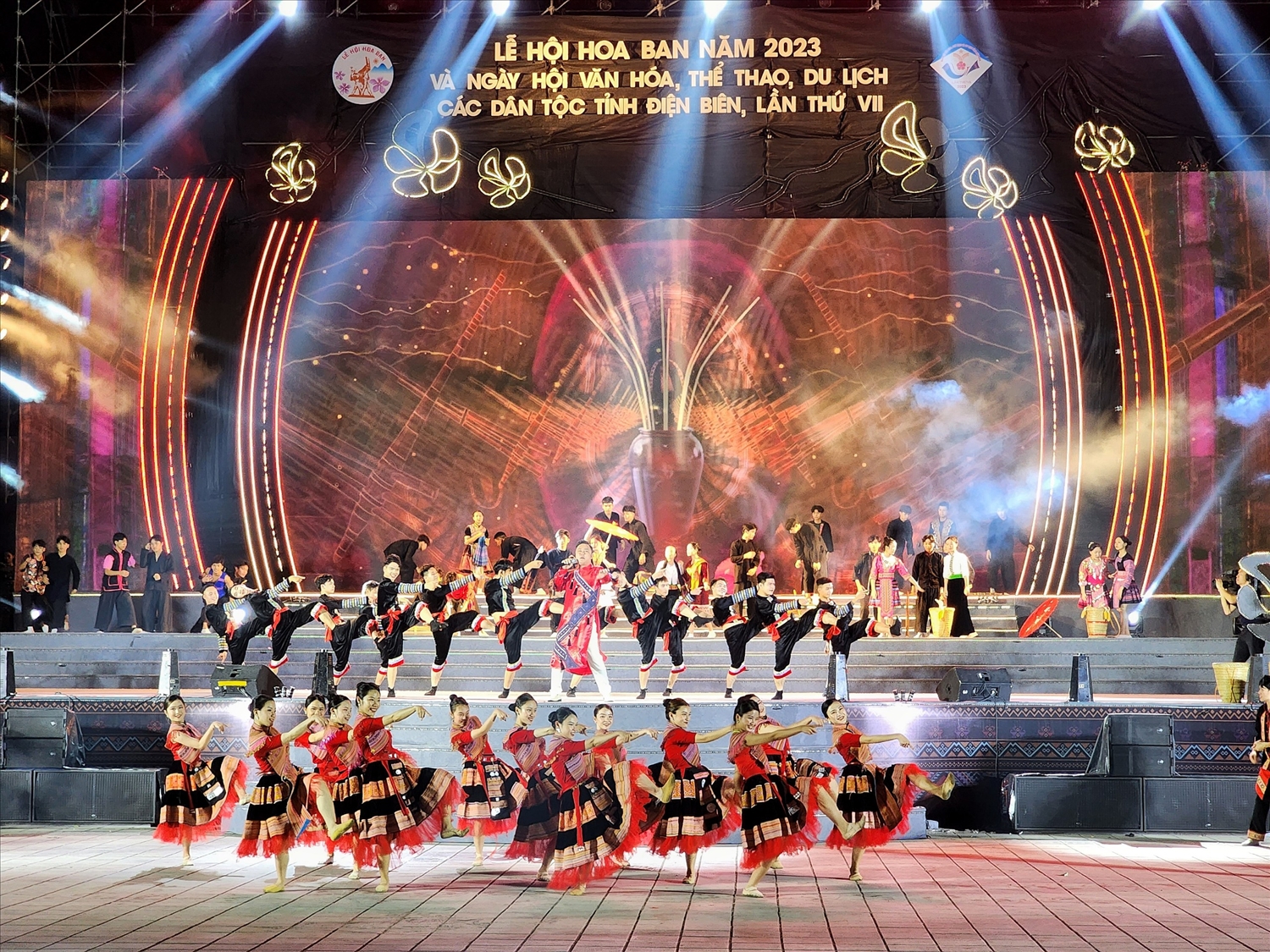 Lễ hội Hoa Ban đã trở thành một thương hiệu du lịch đặc sắc riêng có của tỉnh Điện Biên